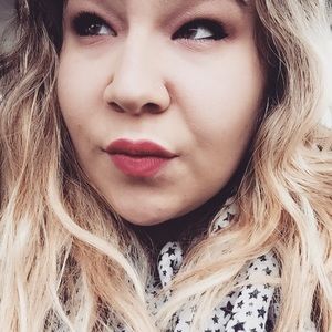 Meet your Posher, Jeannette